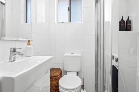 City Fringe Living - Photo 3