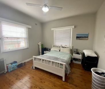 Beautifully Renovated 2 Bedroom Unit! - Photo 1