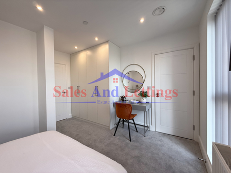 3 bedroom apartment to rent - Photo 3