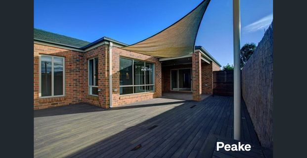 Beautifully Appointed Family Home In A Prime Location - Photo 1