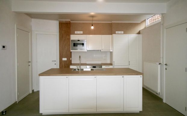 Woning met 4 slpk, tuin met terras en garage voor 1.175 EUR/mnd - Photo 1