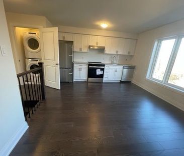 For Lease - 33 Wild Rose Gardens Unit# B, Toronto, Ontario - Photo 5