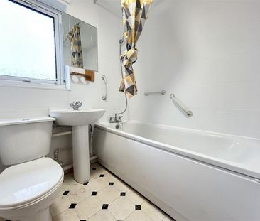 3 Bedroom House To Let - Photo 4