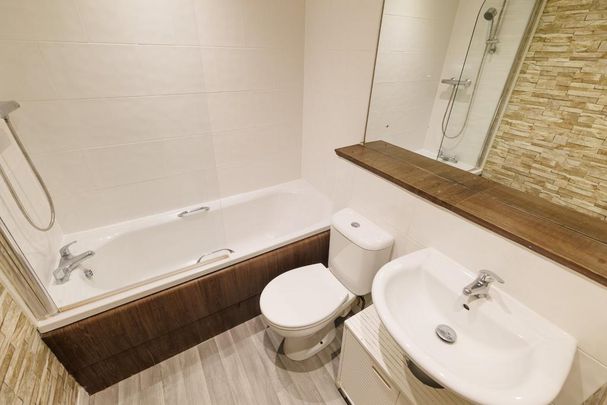 3 bedroom flat to rent - Photo 1