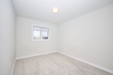 For Lease - 90 West Creek Court, Welland, Ontario - Photo 5
