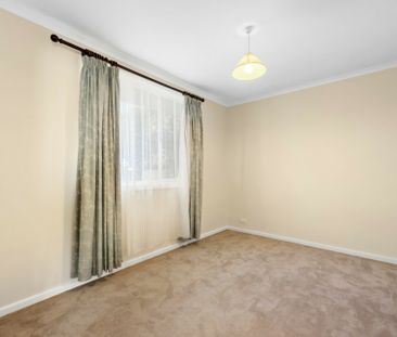 Easy Living in Evatt! - Photo 6
