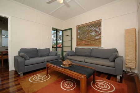 281 Chatsworth Road, Coorparoo. - Photo 4