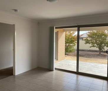 7 Edinburgh Court, SHEPPARTON VIC 3630 - Photo 4