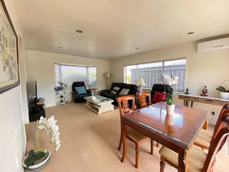 Pakuranga 3 bedrooms family home - Photo 2