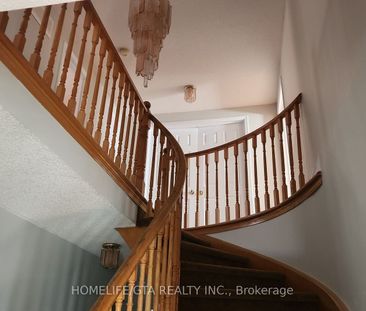 For Lease - 79 Darby Court, Toronto, Ontario - Photo 2