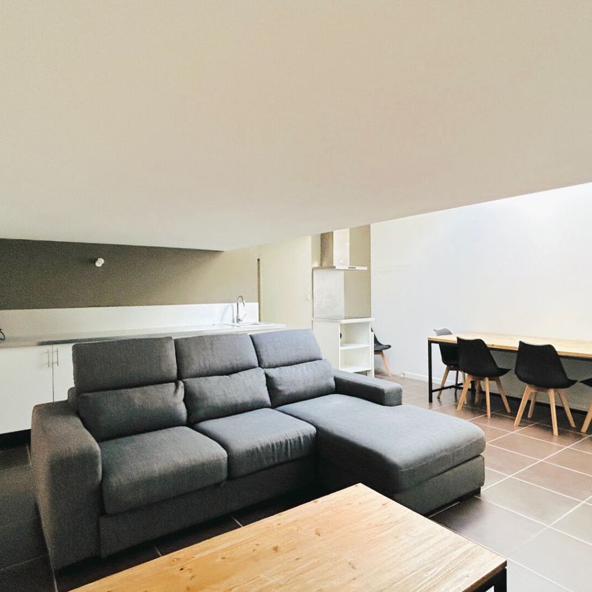 A LOUER APPARTEMENT DE TYPE 3 MEUBLE - SAINT ANDRE DE CUBZAC CENTRE - Photo 1