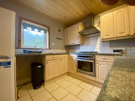 2 bedroom terraced house to rent - Photo 4