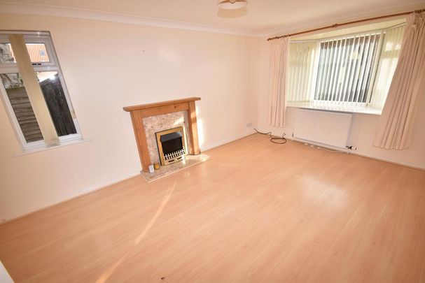 3 bedroom semi-detached house to rent - Photo 1