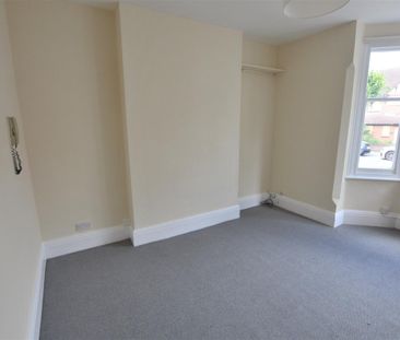 1 bedroom flat - ground floor to rent - Photo 4