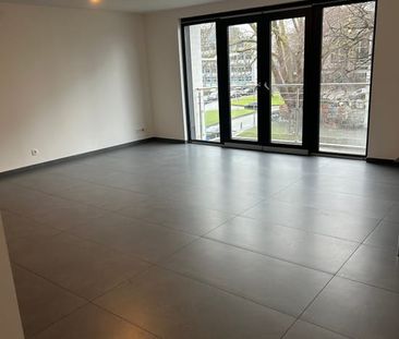 Appartement te huur - Photo 1