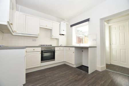 2 bedroom House To Let - Photo 2
