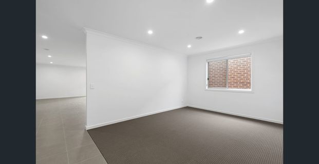 PERFECT LOCATION | 4 BEDROOMS | MODERN DESIGN - Photo 1