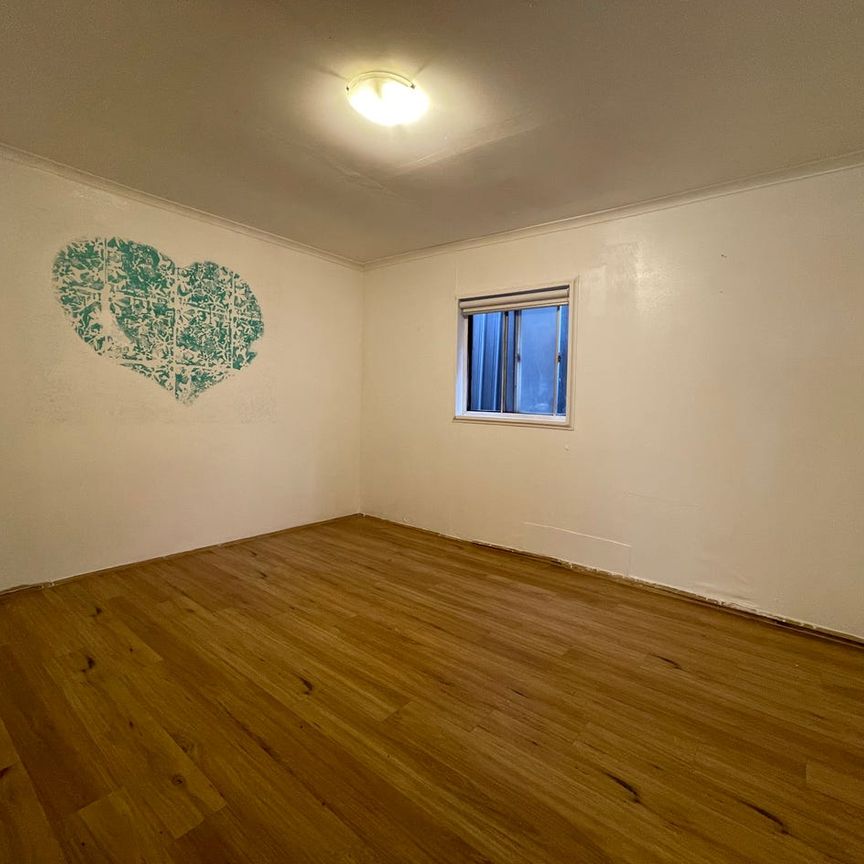 Two-Bedroom Granny Flat for Rent – Granville - Photo 1