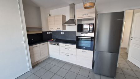 Location Appartement 2 pièces 54m² - Photo 4