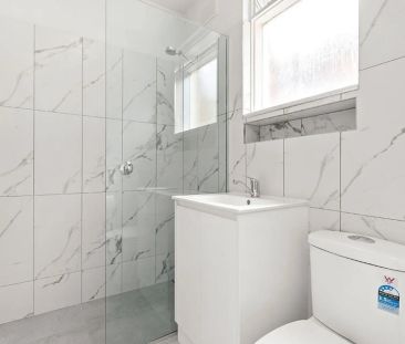 Bright and Modern Ground-Floor Apartment – Walk to Trams, Shops & P... - Photo 5