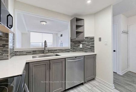 For Lease - 711 Rossland Road Unit# 1012, Whitby, Ontario - Photo 2