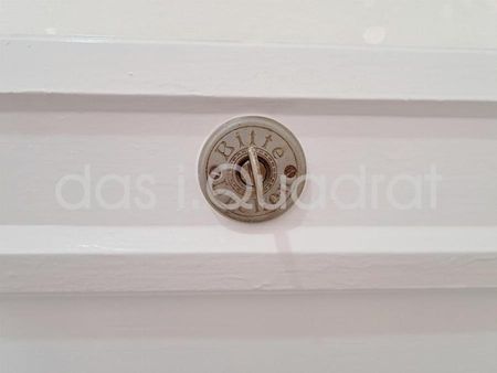 Altbauflair – Renovierte Wohnung mit Einbauküche!! - Photo 5