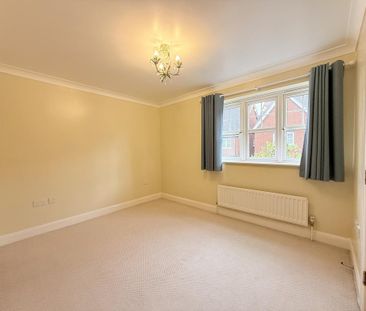 3 bedroom semi-detached house to rent - Photo 5