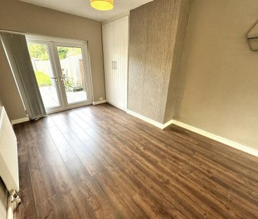 3 bedroom semi-detached house to rent - Photo 3