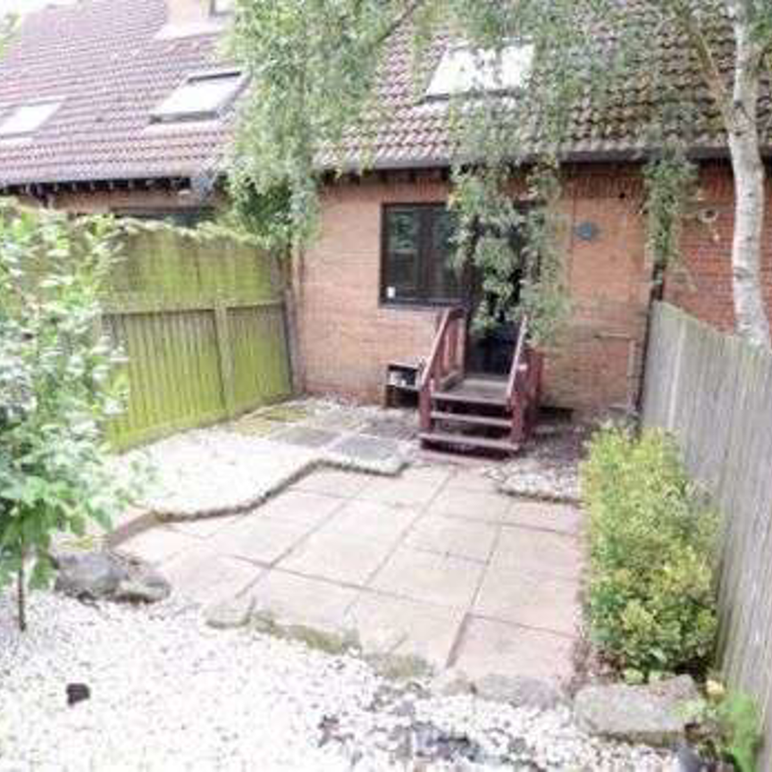 Manchester Road Room B - Photo 1