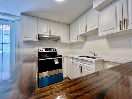 For Lease - 1450 Greenbriar Drive, Oakville, Ontario - Photo 5