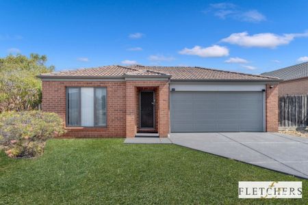 Spacious Family Home in Serene Brookfield - Photo 5