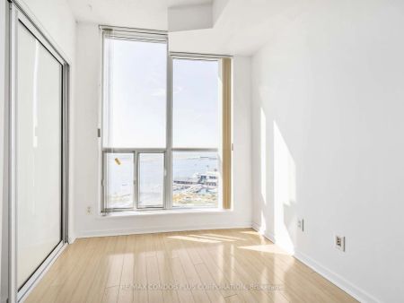 208 Queens Quay W #2209 - Photo 4
