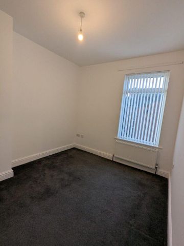 2 bedroom house to rent - Photo 2