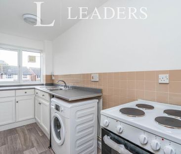 1 bedroom flat to rent - Photo 6