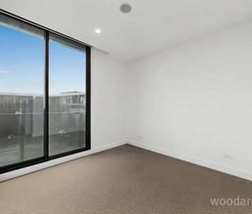 Stylish Two Bedroom Apartment with Outstanding Convenience - Photo 6