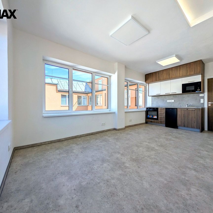 Pronájem bytu 1+kk 23 m² - Photo 1