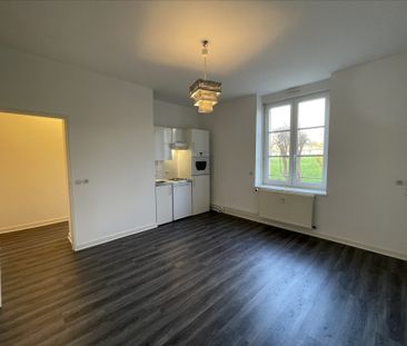 Location Appartement 1 pièce 28m² - Photo 2