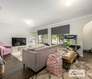 Family Living in a Cul-De-Sac - Photo 1