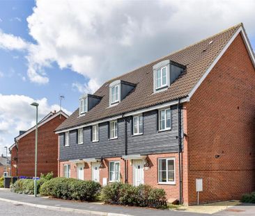 3 bedroom end of terrace house to rent - Photo 2