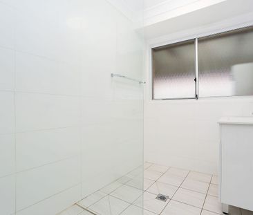 Modern Family Home with Spacious Living in a Quiet Cul-de-Sac. - Photo 5