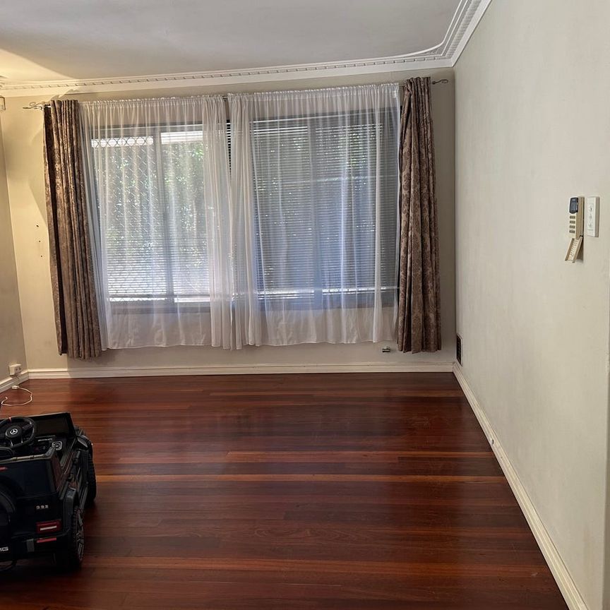 Huge Attached Workshop & Convenient Kewdale Location - Photo 1