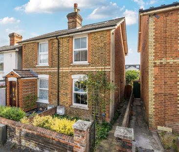 Ludlow Road, Guildford - 3 bedrooms Property for lettings - Seymours - Photo 1