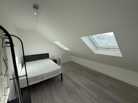 1 Bed Flat, Hill House Road, SW16 - Photo 1