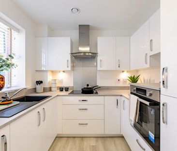 1 bedroom retirement property to rent - Photo 5