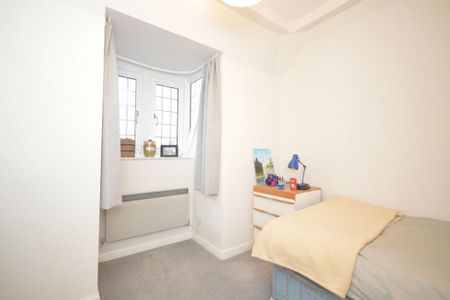 3 bedroom apartment to rent - Photo 5