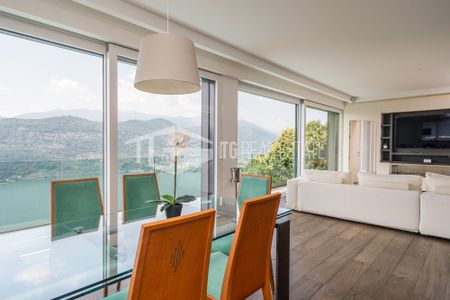 PRESTIGIOSO ATTICO CON ROOF TERRACE - Foto 2