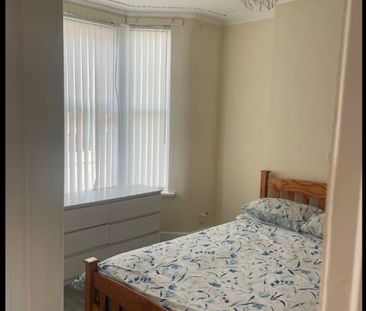 Room in a Shared House, Rossett Street, L6 - Photo 2