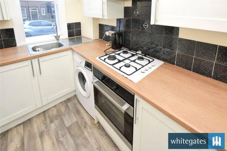 2 bedroom terraced house to rent - Photo 3