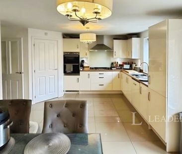 4 bedroom detached to rent Arnold Drive, Corby - Photo 4