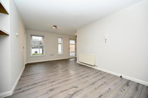 Apt 4, 61 Central Avenue, Bangor, BT20 3AU - Photo 1